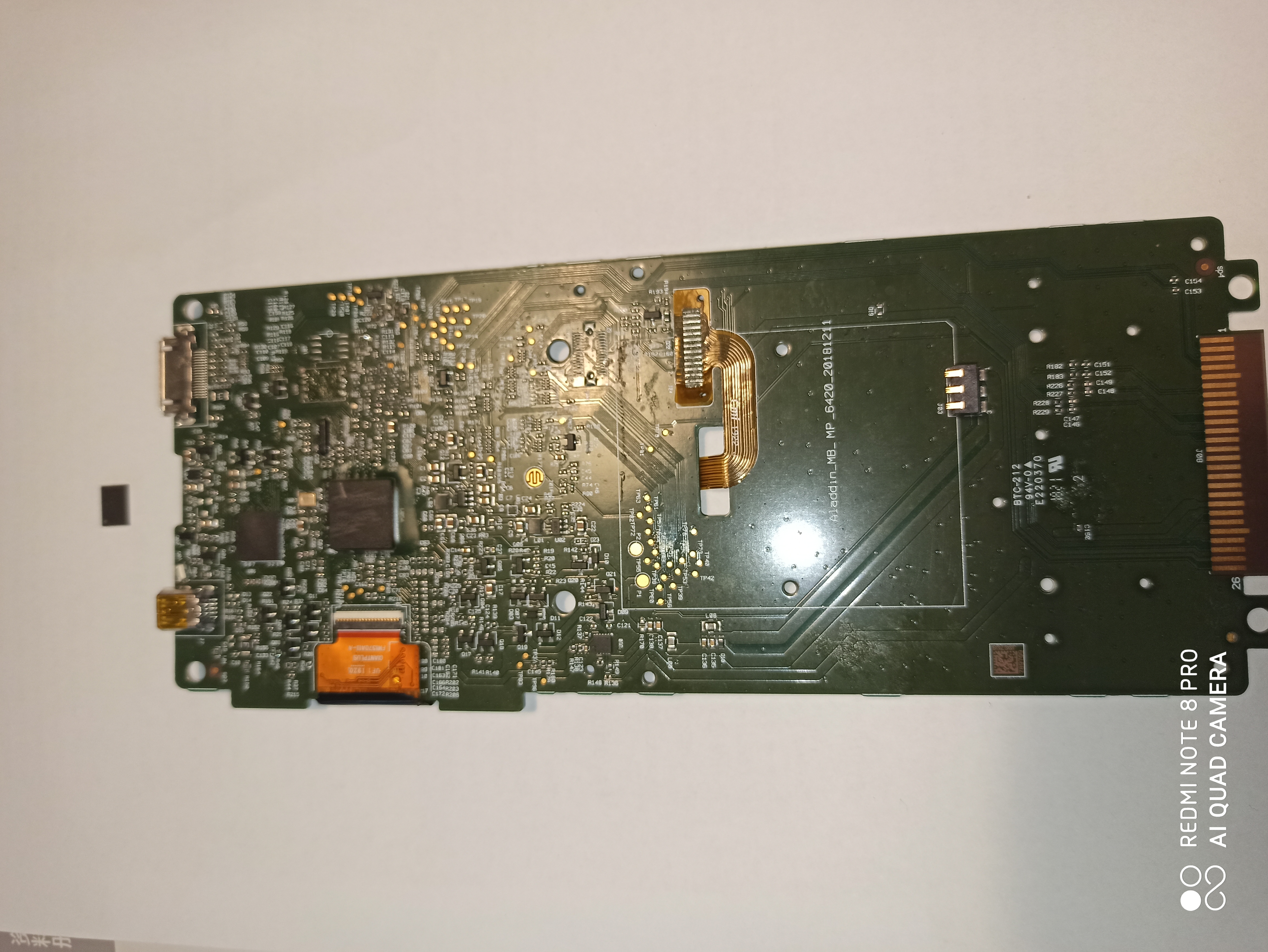 整体，上面的小的是SPI NOR Flash，型号为MT29F1G01ABBFDWB-IT，容量128MB